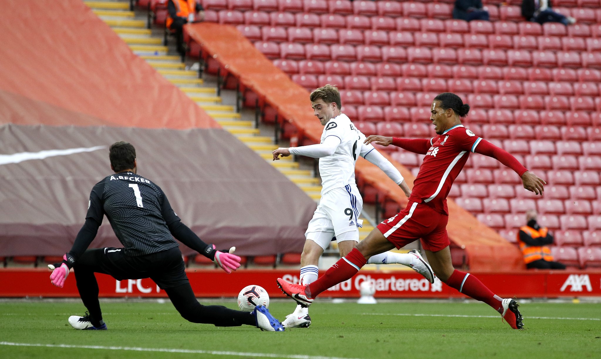 追平比分 追平比分