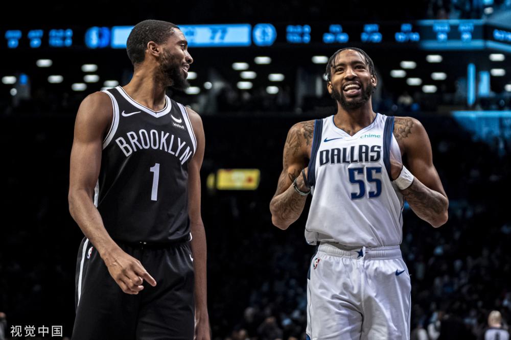 伤而被迫退 伤而被迫退