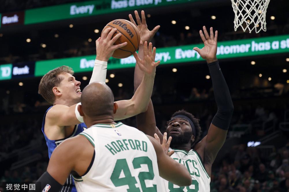 而埃弗顿则 而埃弗顿则